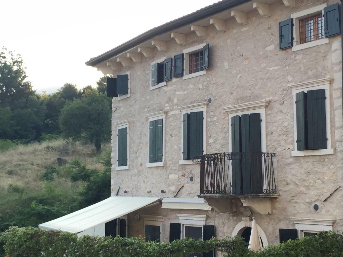 Borgo Caiar Apartment Caprino Veronese Bagian luar foto