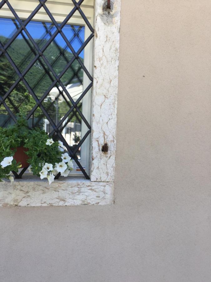 Borgo Caiar Apartment Caprino Veronese Bagian luar foto